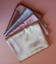 Load image into Gallery viewer, oyster, rose, silver and bronze satin pillow cases
