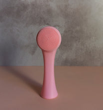 Load image into Gallery viewer, Pink facial cleansing brush
