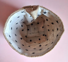 Load image into Gallery viewer, Star lined linen hanging pouch

