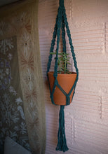 Load image into Gallery viewer, macrame plant hanger

