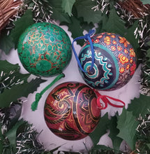 Load image into Gallery viewer, Hand-painted Indian Christmas Baubles
