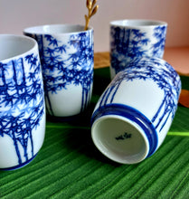 Load image into Gallery viewer, Vintage Chinese Tea Mug Set
