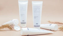 Load image into Gallery viewer, Umami luxurious hand and foot cream
